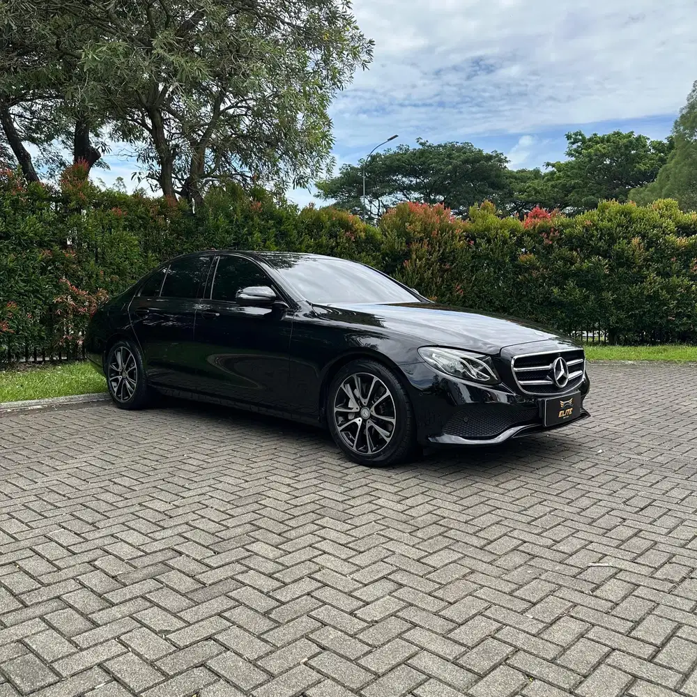 Merc Benz E300 Avantgarde CBU 2017