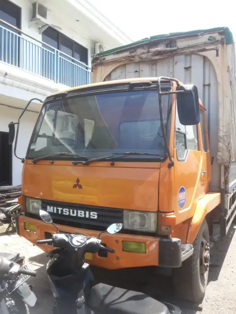 Mitsubishi fuso FM 517 Box