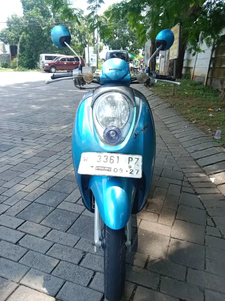 Honda 2012 , pajak hidup dan suratnya lengkap tgn 1 siap pakai aja