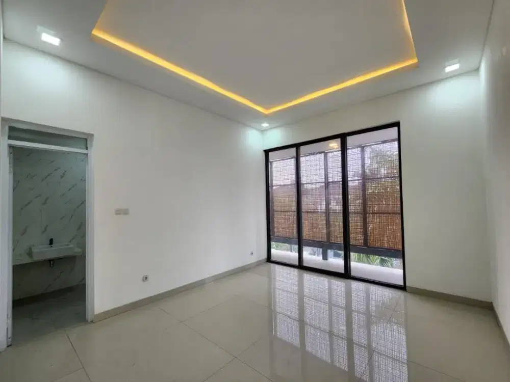 Dijual Rumah 3 lantai di Citra 2 Boulevard Uk 10x20m2, Bagus!