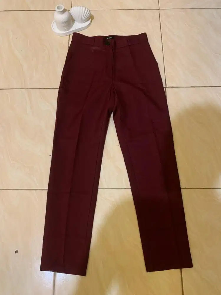 Jual Celana Bahan Wanita Merah