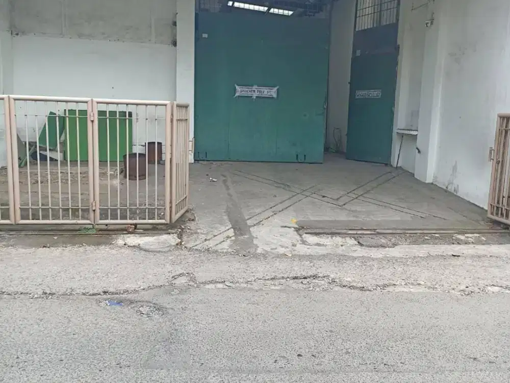 Gudang Wadung Asri Sidoarjo STRATEGIS