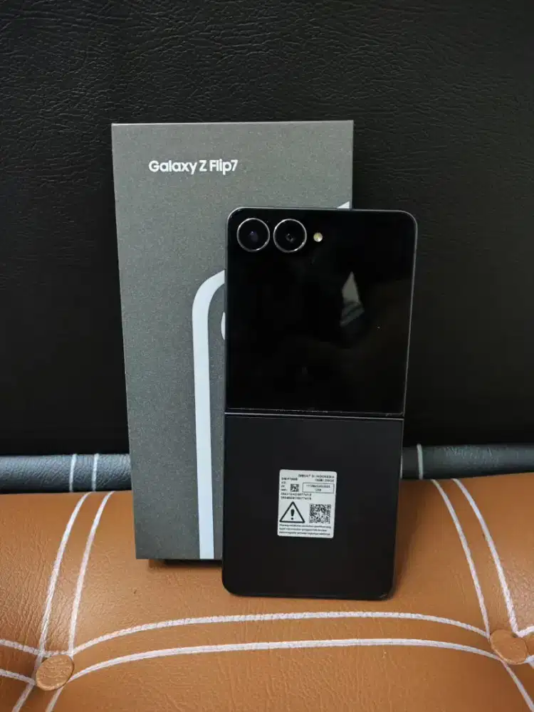 Promo Cicilan Gratis 1x atau 2x Cicilan Samsung Z Flip7 ram12 256gb