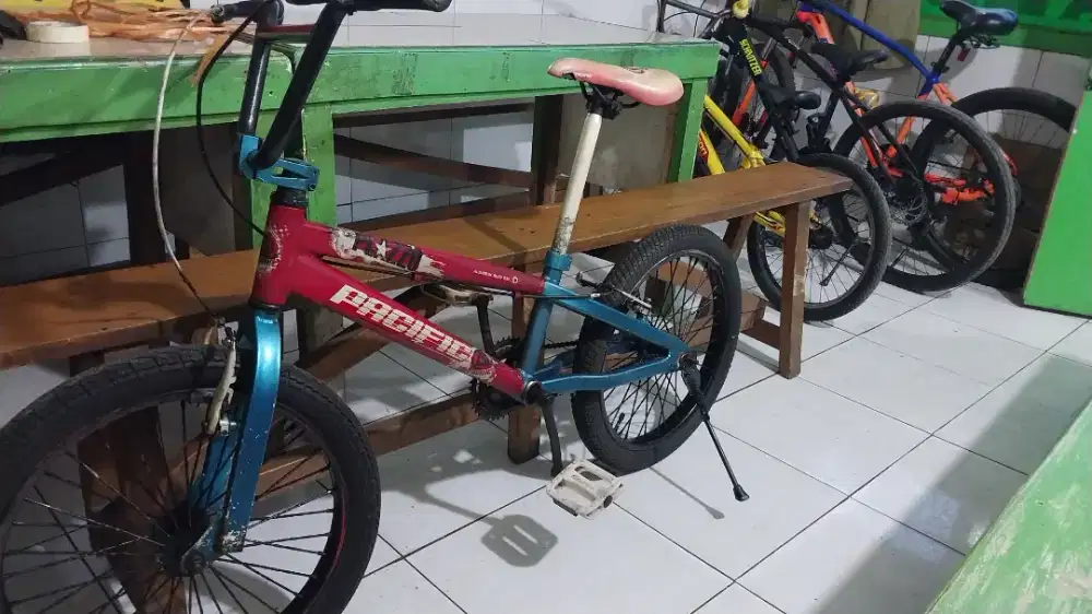 Jual bmx merk pacifik uk 20 masih normal semua