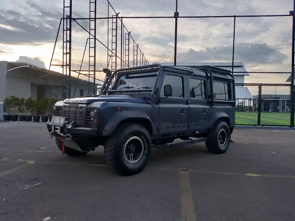 Defender TDI 300 tahun 1997