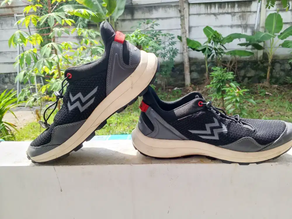 Sepatu geofmax athletica-mountblack
