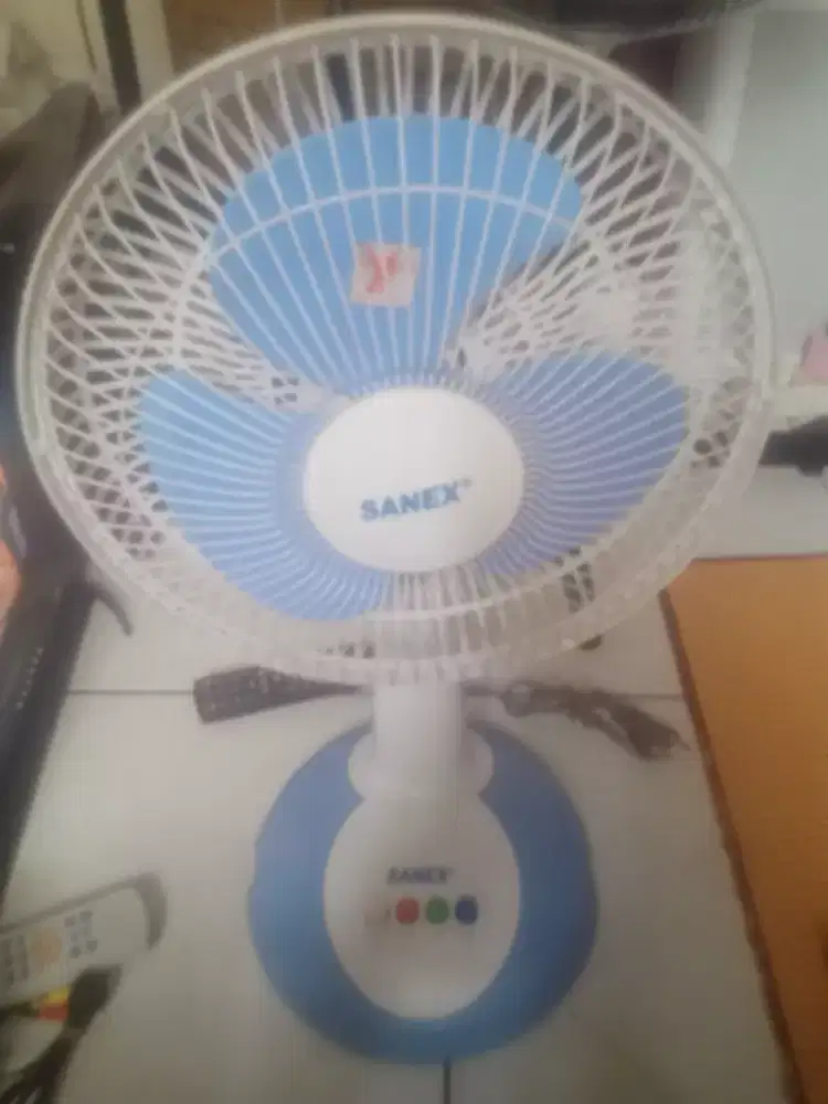 Kipas angin meja 9 inch merk sanex normal siap pakai nego tipis