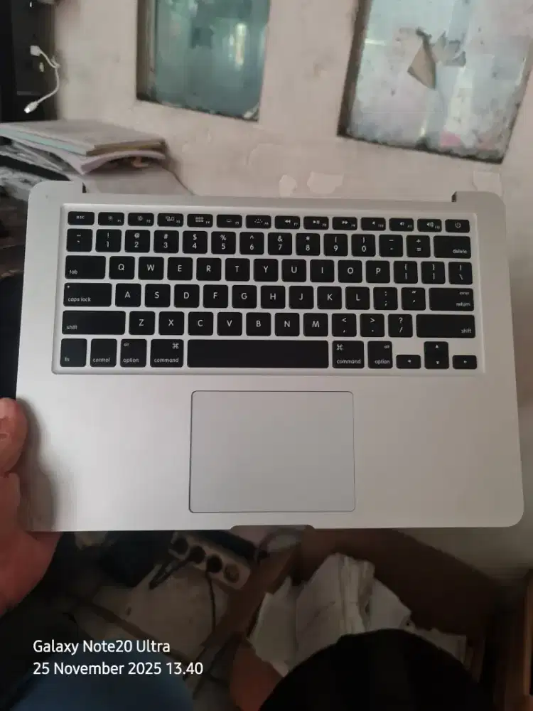 Keybord macbook A1466 bunusan banyak