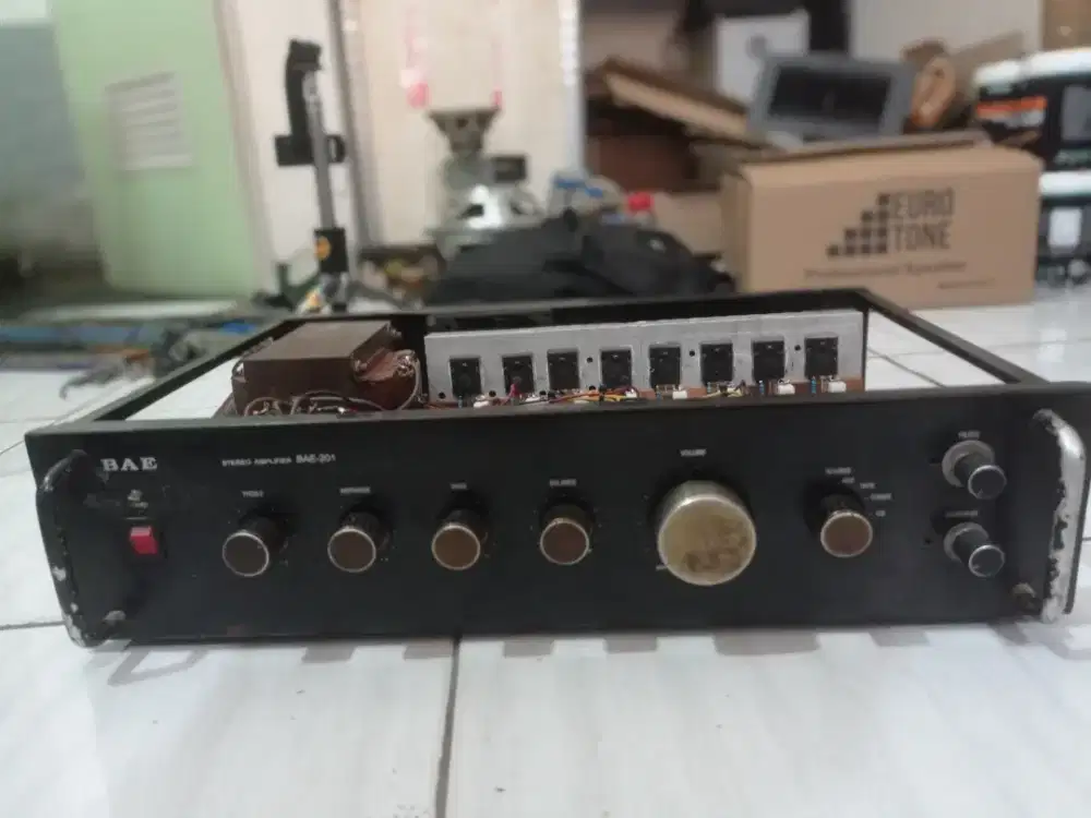 Amplifier rakitan