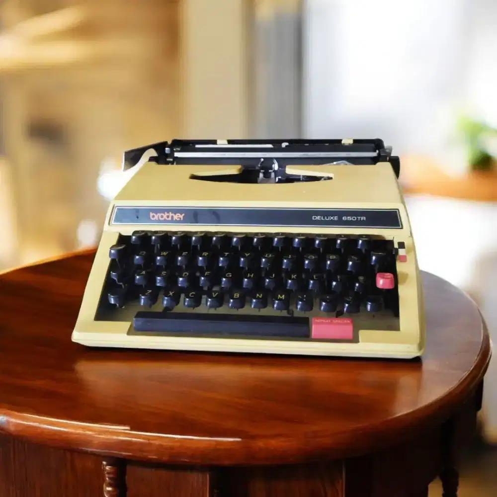 Mesin tik brother deluxe 650 TR