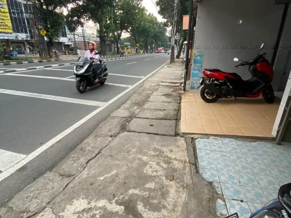 Dijual Ruko di Pinggir Jalan Raya, Jakarta Selatan