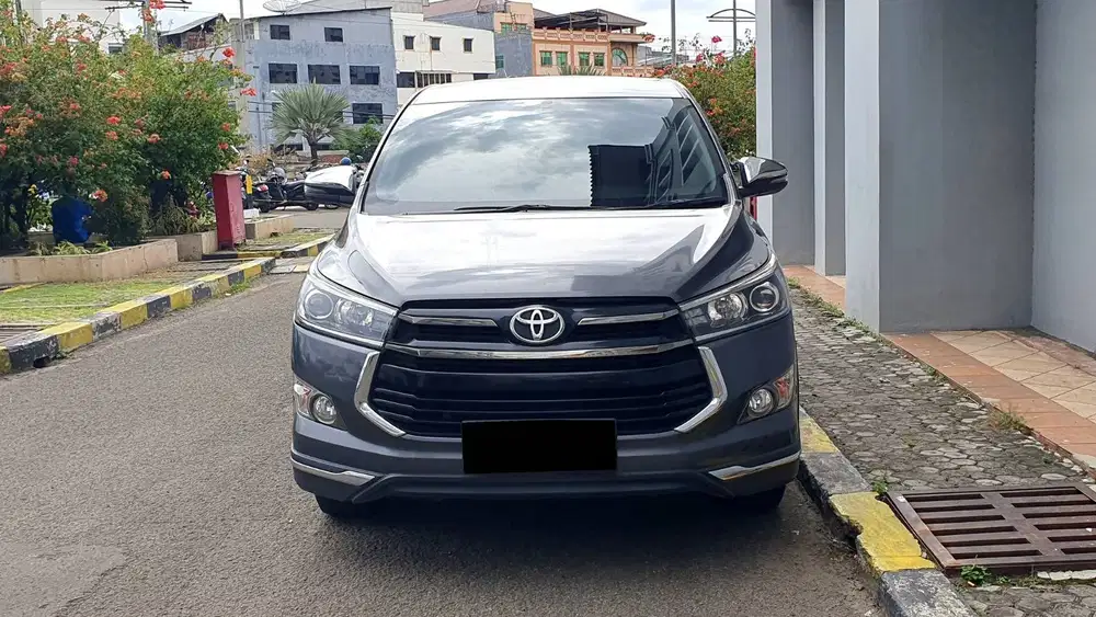 Innova Venturer 2.0 Bensin AT 2020/2021