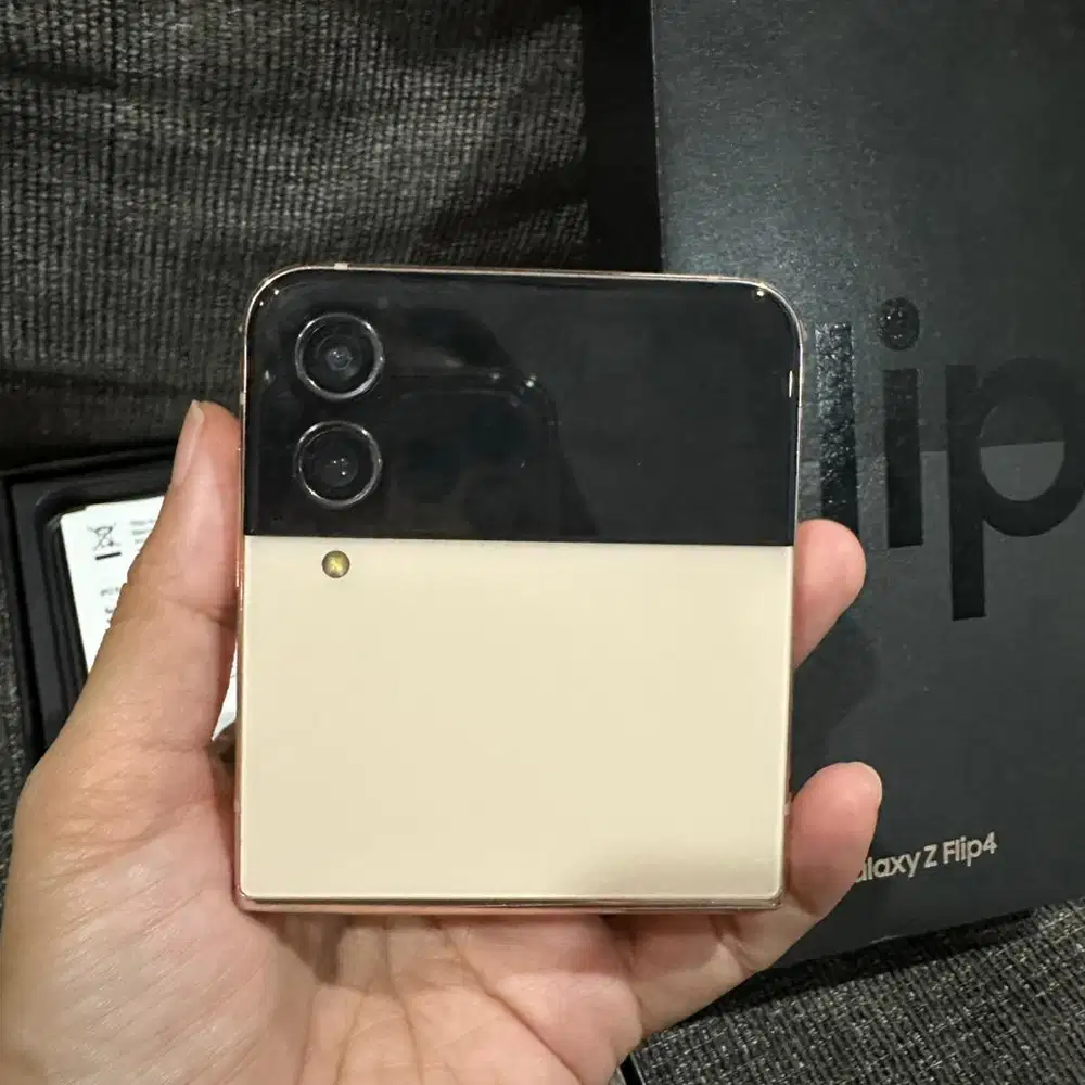 Samsung Z Flip 4 256 GB Rose Gold Pink Gold