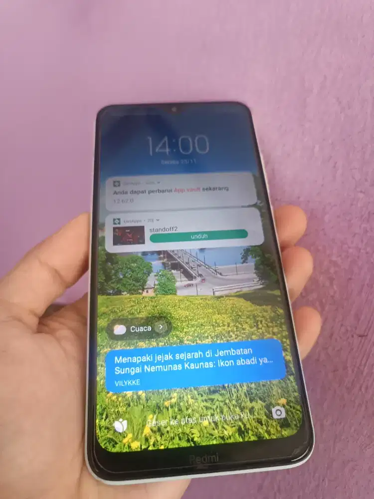 redmi 8a pro 2/32 hp dan charger