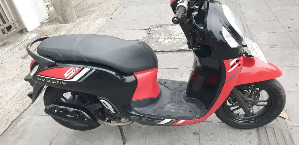 Scoopy Fhision  th 2023 mulus pool pjk baru