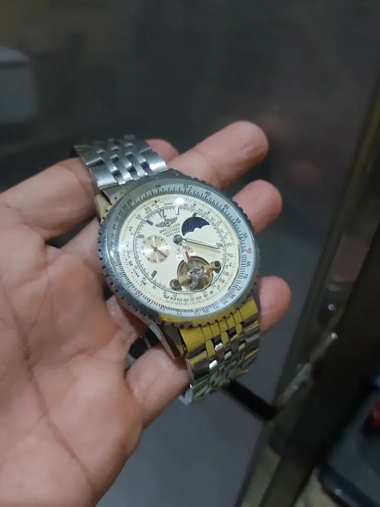 Jam automatic Briet..big size