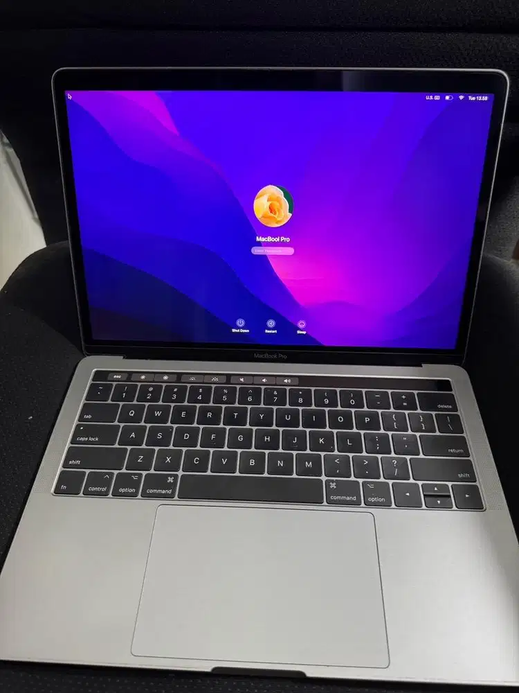 MacBook Pro 2017 8/512 Touchbar