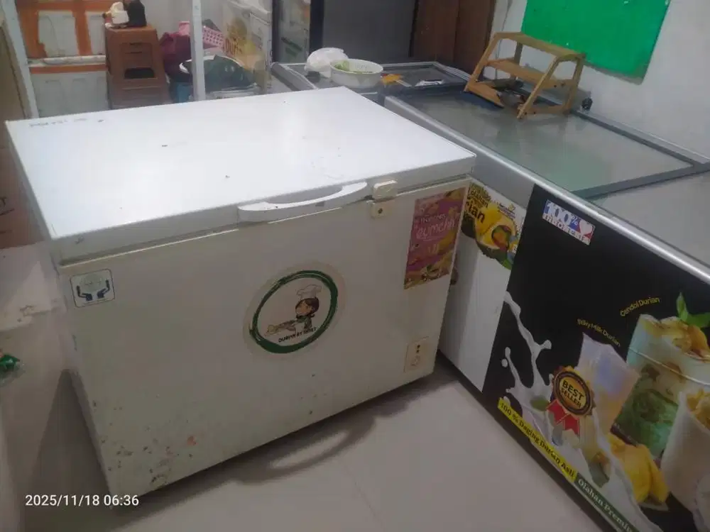 Jual urgent Freezer ukuran 300 L bandung