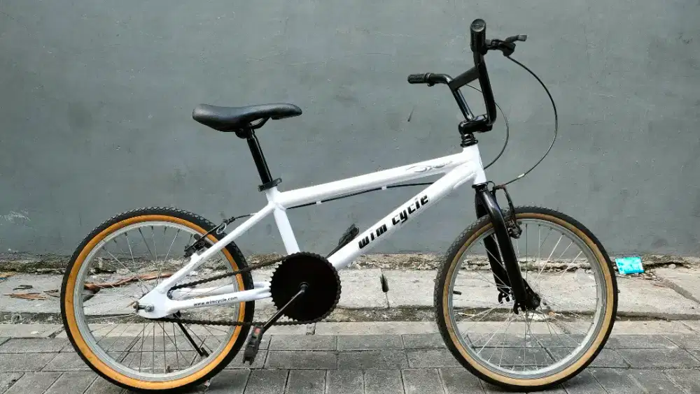 BMX WIM CYCLE ALLOY UK 20