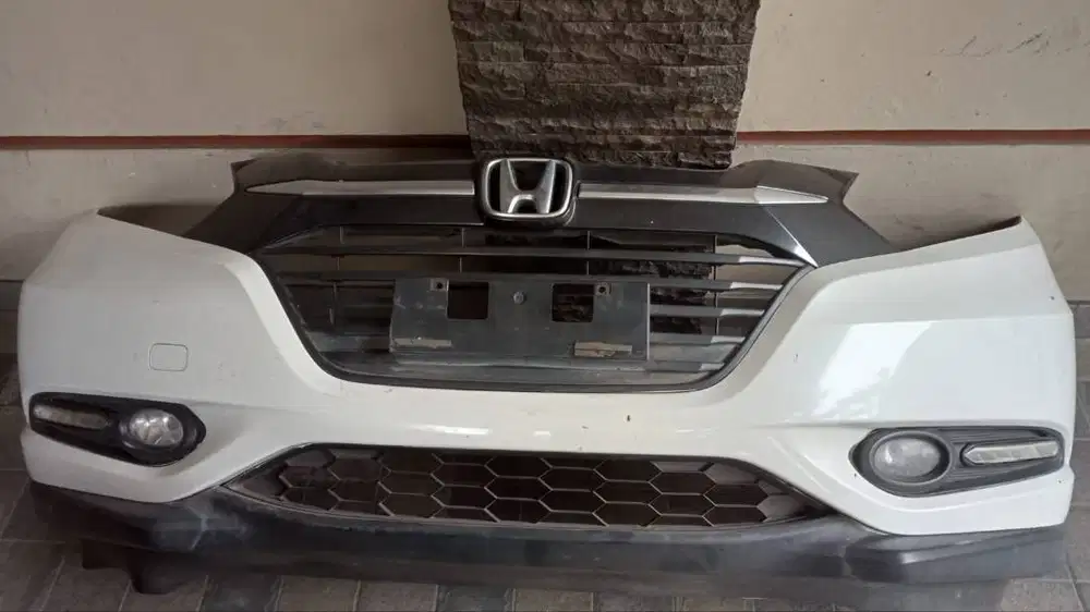 bemper original hrv 2016