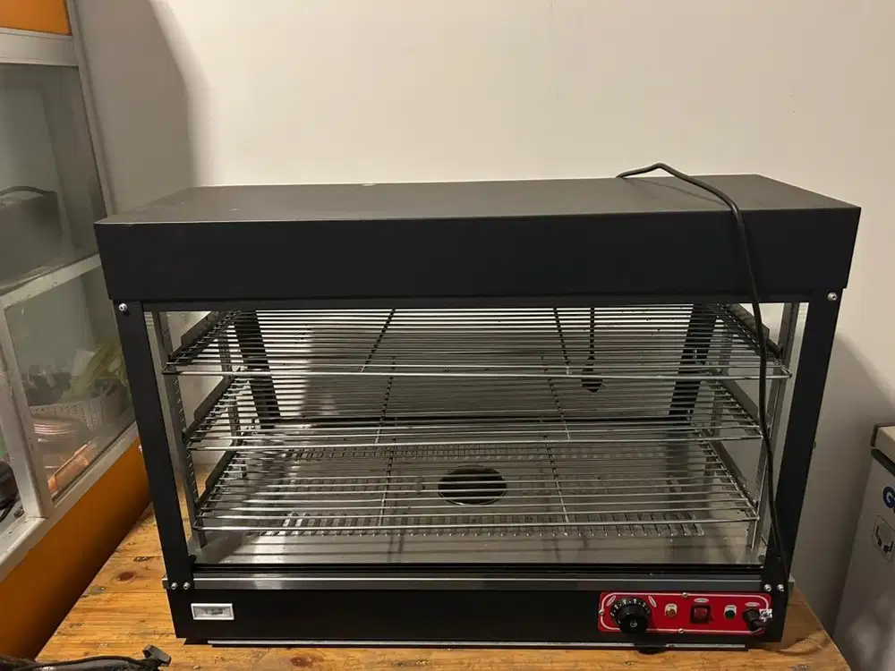 Showcase warmer / Lemari Penghangat