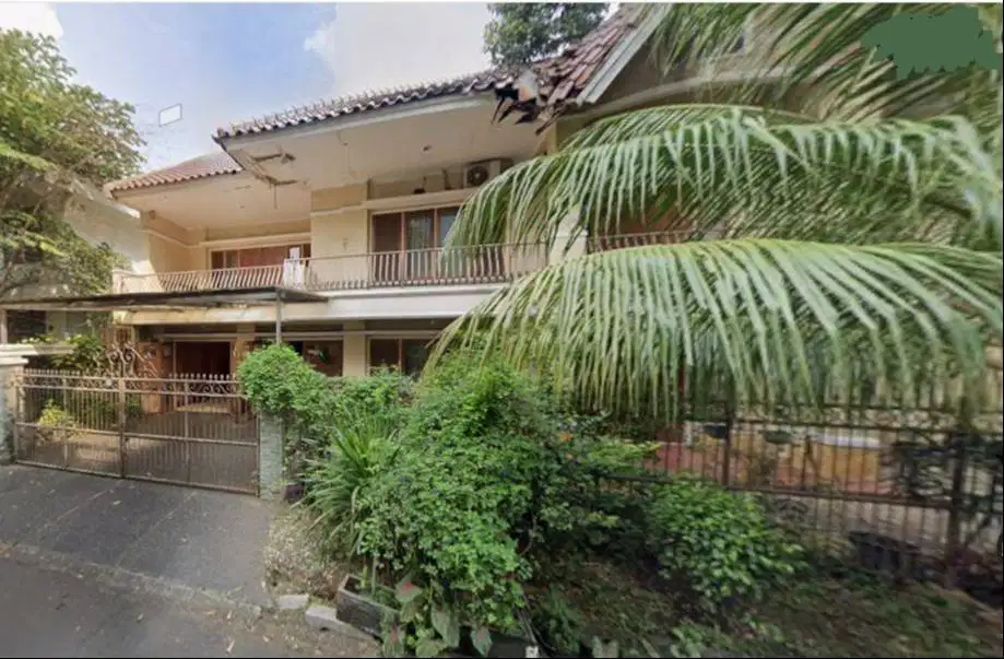 SENOPATI DEKAT SCBD – RUMAH TUA – LINGKUNGAN PREMIUM – JALAN 2 MOBIL