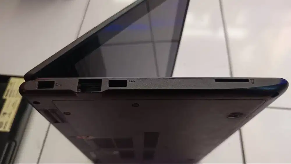 LAPTOP LENOVO YOGA E11