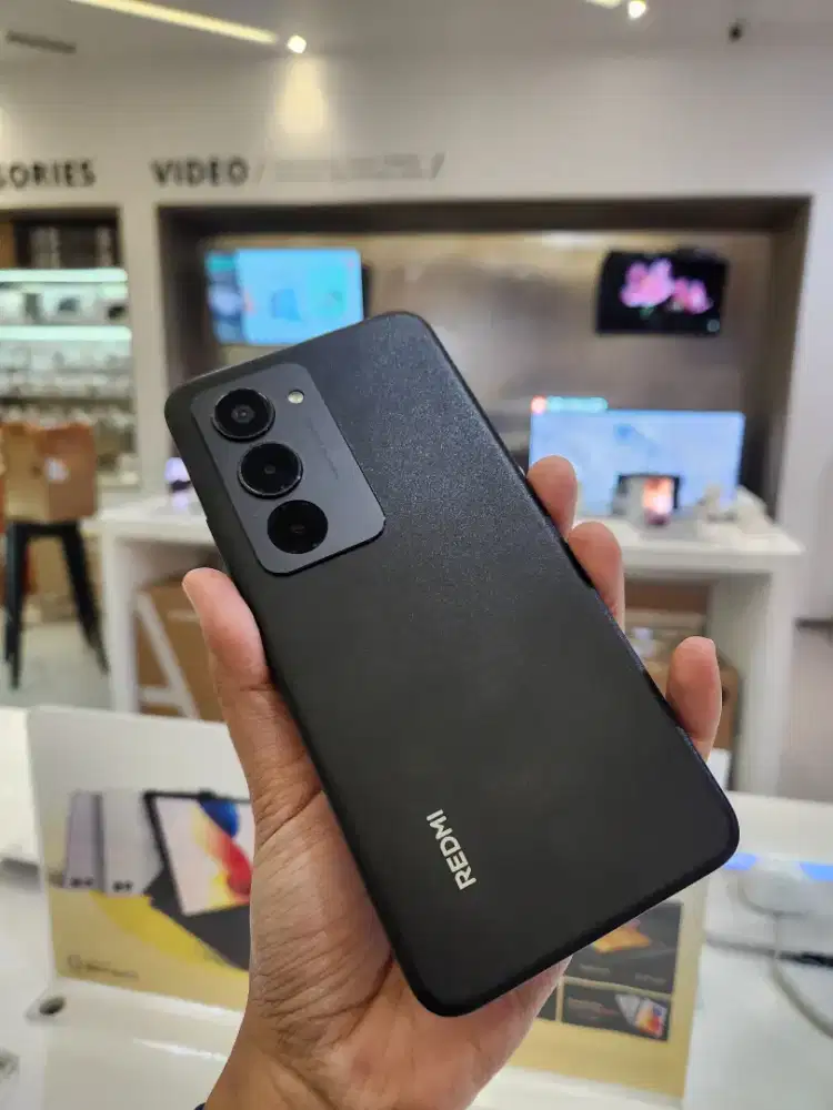 Redmi 15 8/256 Batrai 7000mAh