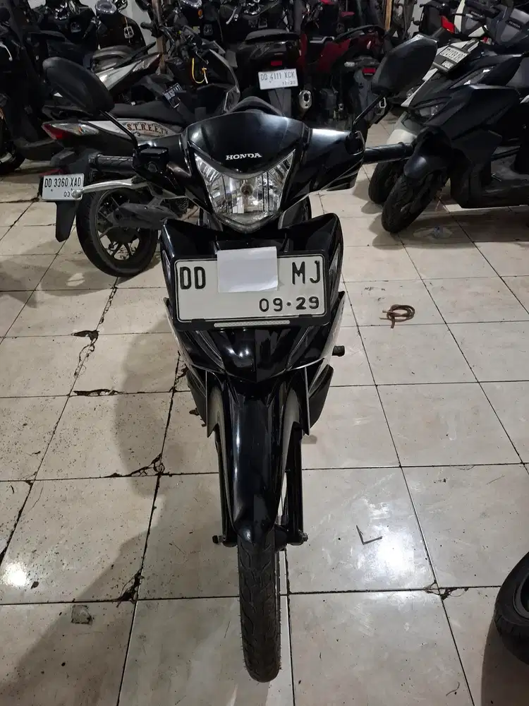 Honda Revo fit 110cc 2019 hitam