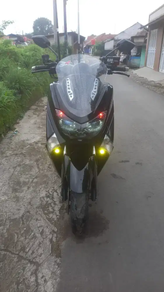 Yamaha Nmax black