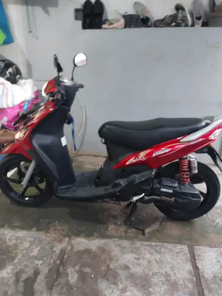 Yamaha Mio smile th 2008 akhir warna merah surat2 komplit pjk hidup