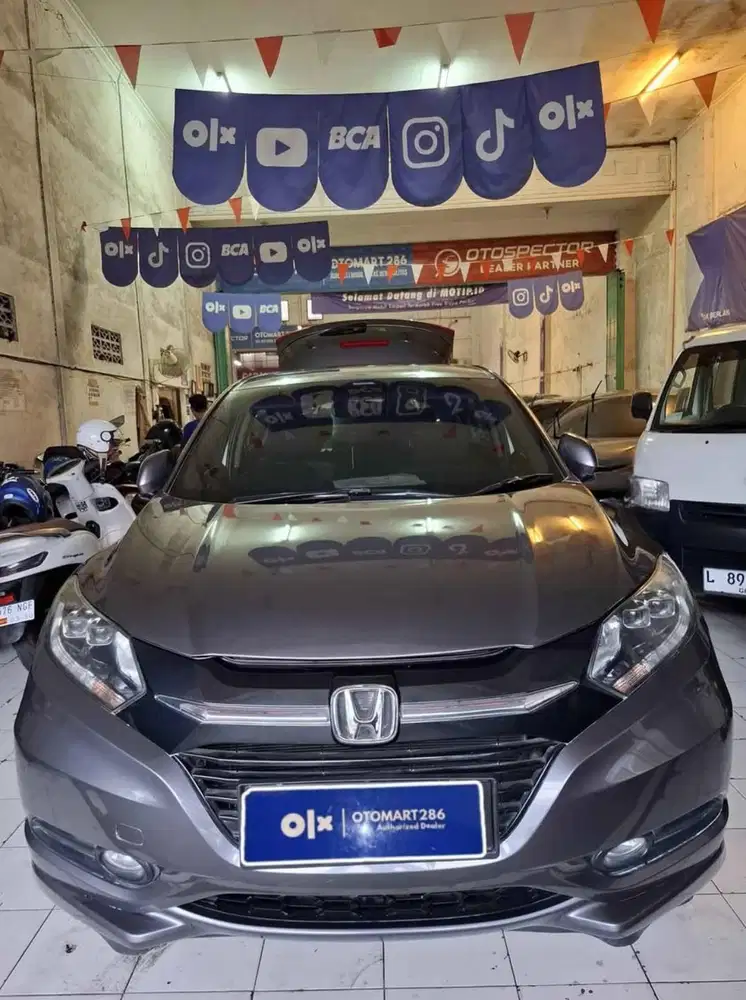 HONDA 2016 HR-V PRESTIGE SUNROOF 1.8 AT ABU MEWAH OTOMART 286