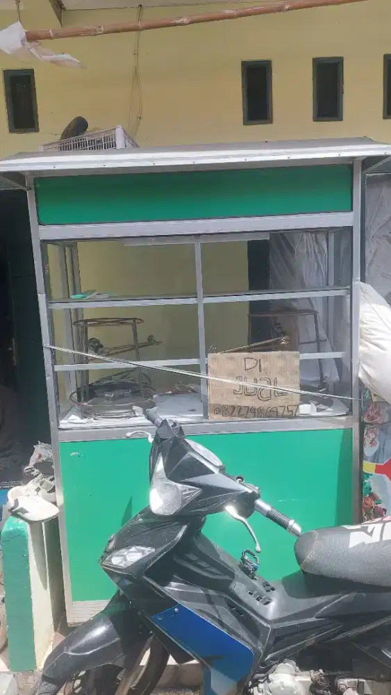 Jula gerobak bakso, Etalase kaca dan kulkas