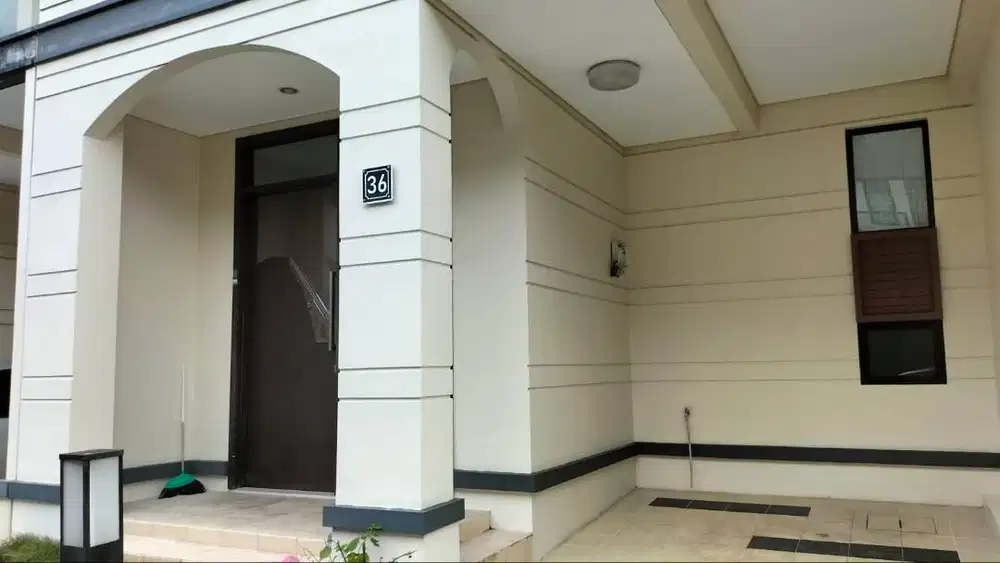 Disewakan rumah 2 lantai di Perumahan Lavon Swan City Tangerang