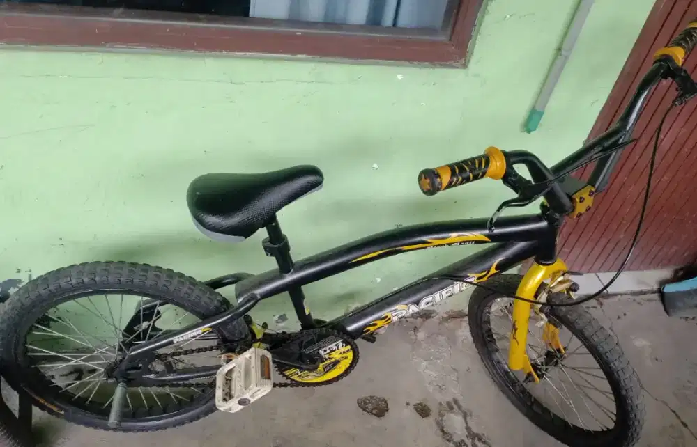 Sepeda BMX anak