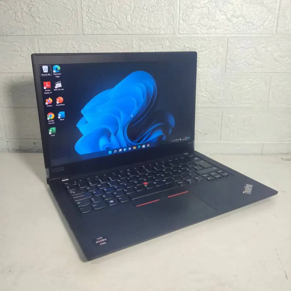 Laptop Grafis Thinkpad T495 Ryzen 5 Pro RAM 8 SSD 256 Vega 8 Graphic