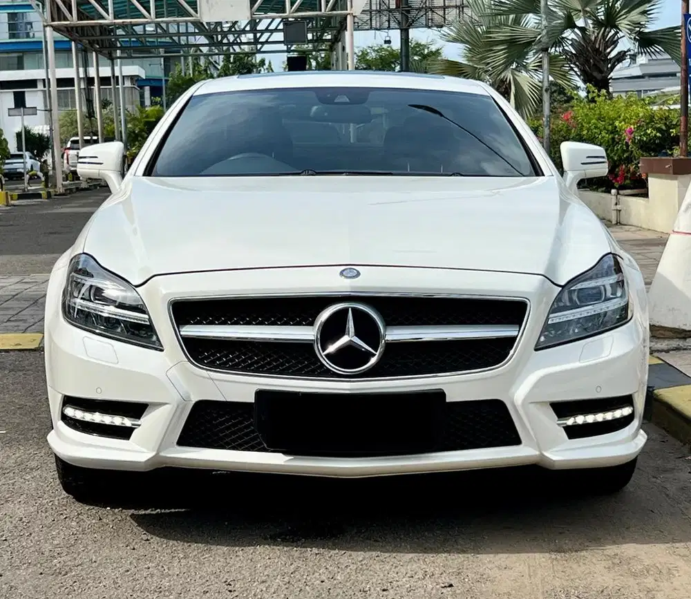 Mercedes Benz CLS350 CLS 350 AMG 2012 Antik Low Km Murah Bekas Putih
