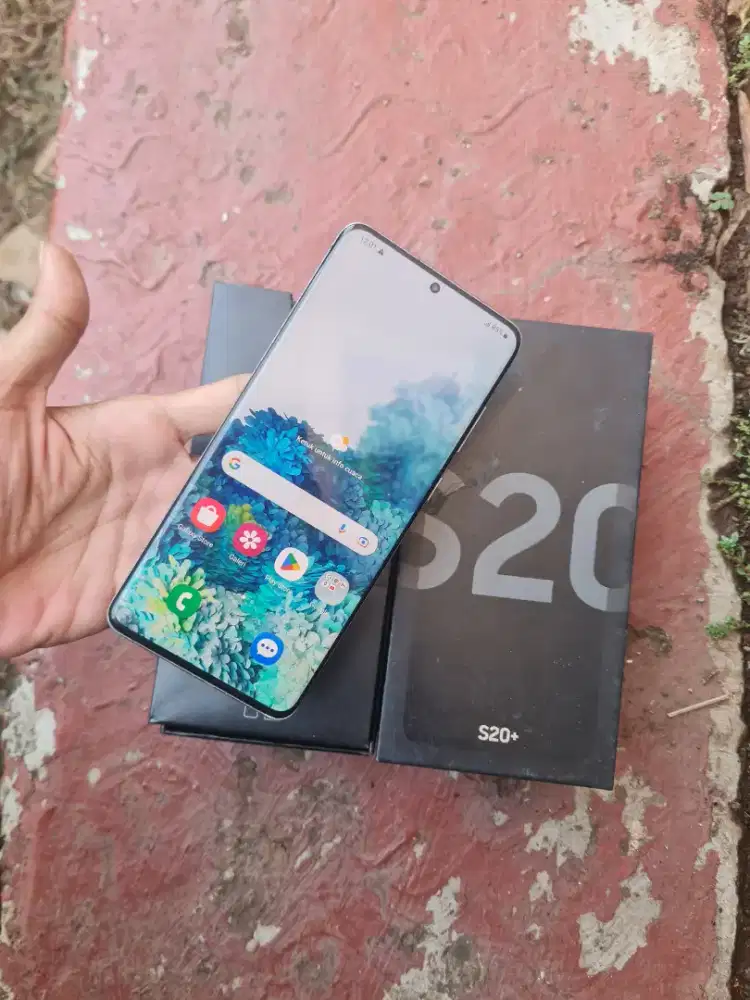 SAMSUNG S20 PLUS
