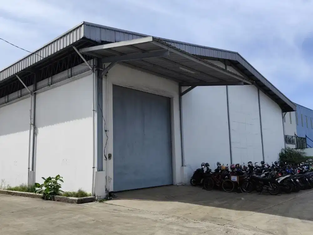 Di sewakan gudang besar siap pakai di jalan Diklat pemda tangerang
