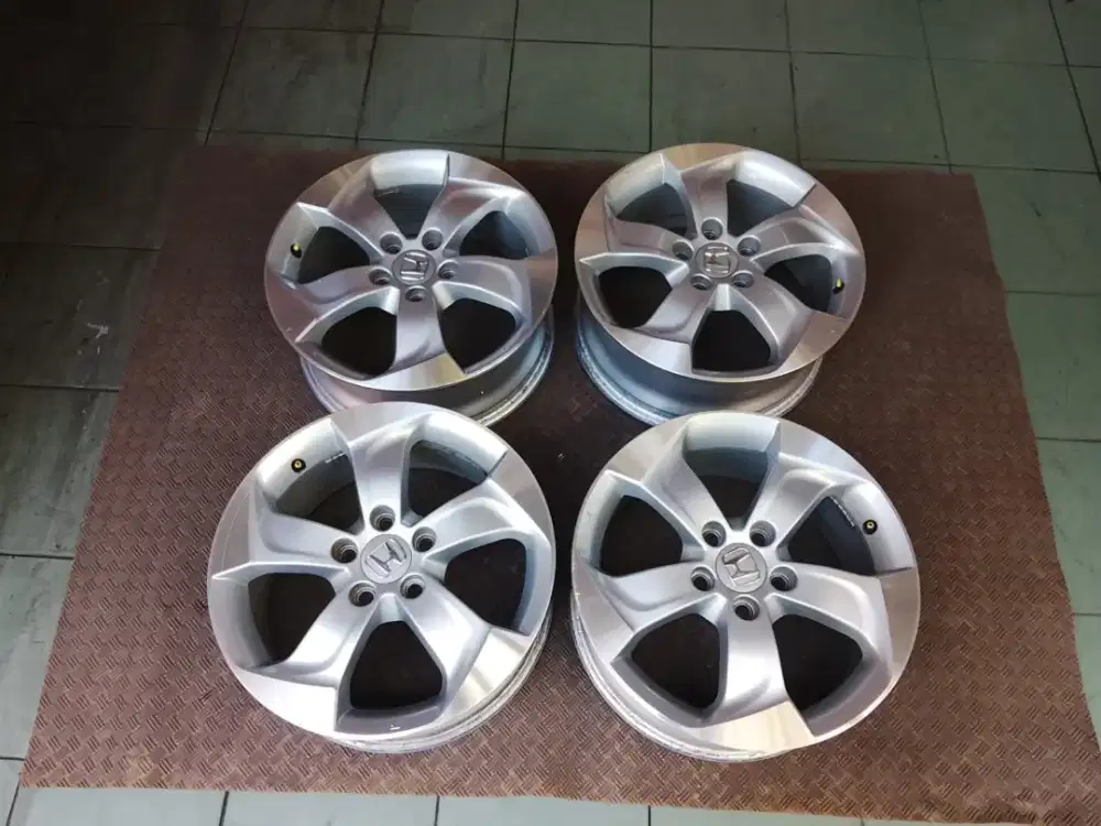 Velg HRV E 2019 ring 17 pcd 5x114 mulus