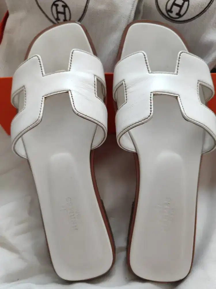 Sandal Hermes Oran White Authentic Prelove