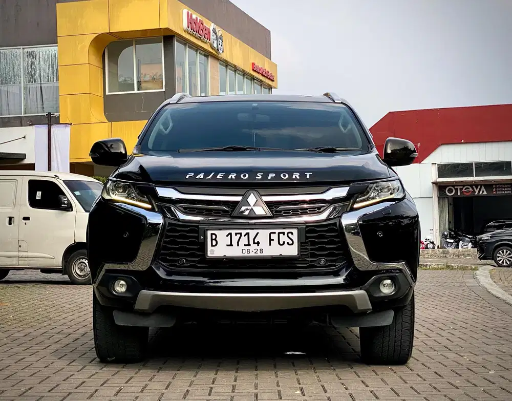 Mitsubishi Pajero Dakkar AT 2018 Hitam