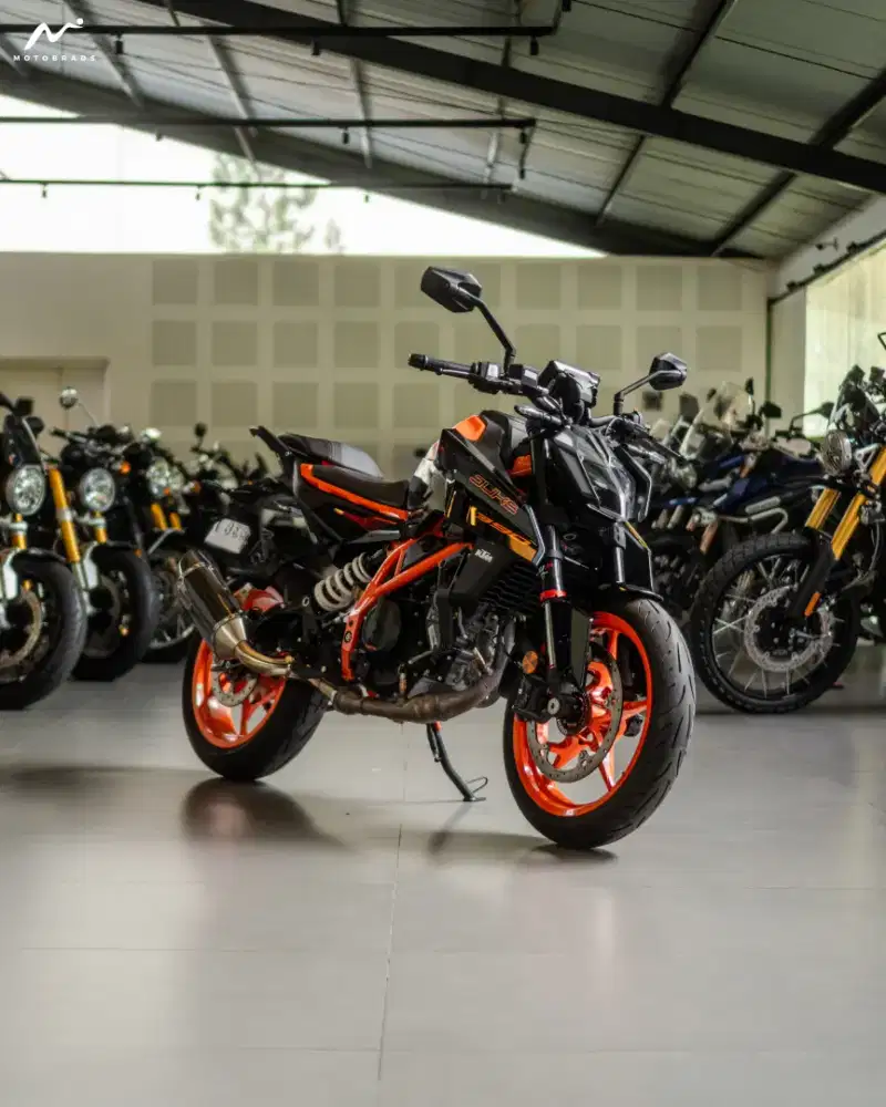 KTM Duke 390 Orange 2025 Gen 4th Very Low odo