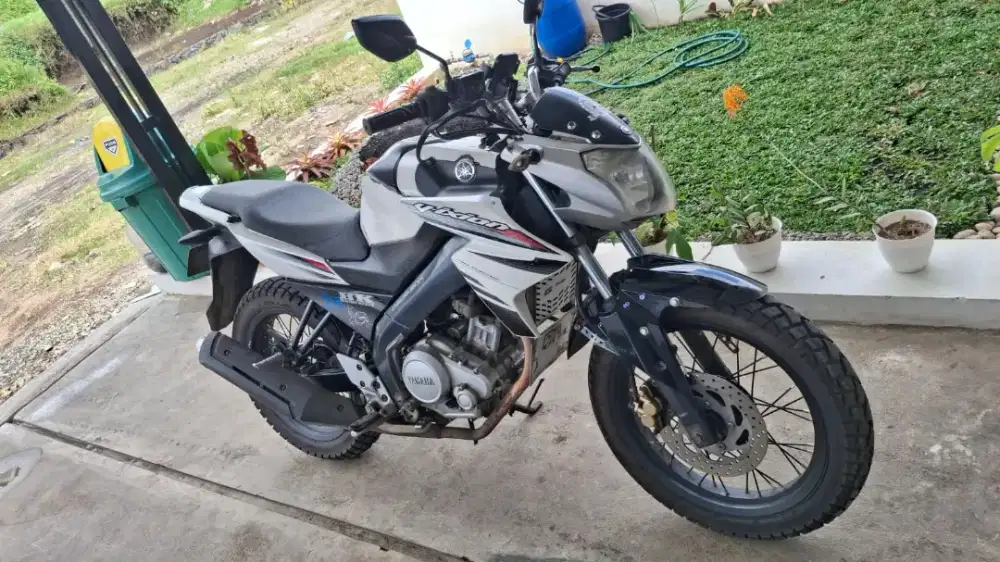 MOTOR YAMAHA VIXION NVL