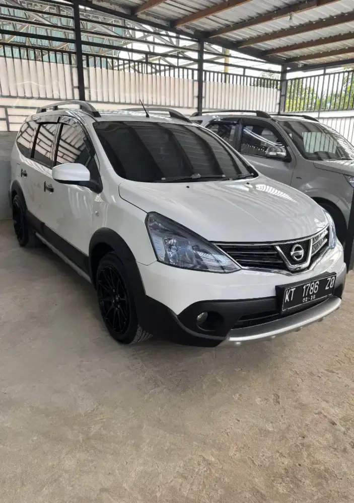 Dijual Nissan Livina X-Gear Metic