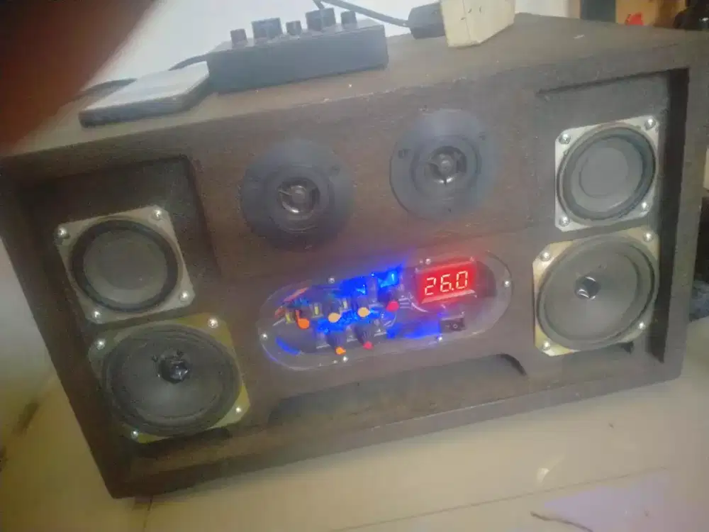 Speaker subwoofer jadi satu