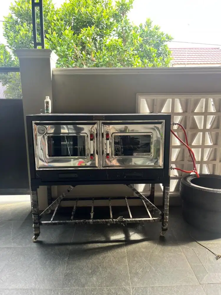 Oven Gas 2 Deck Bekas