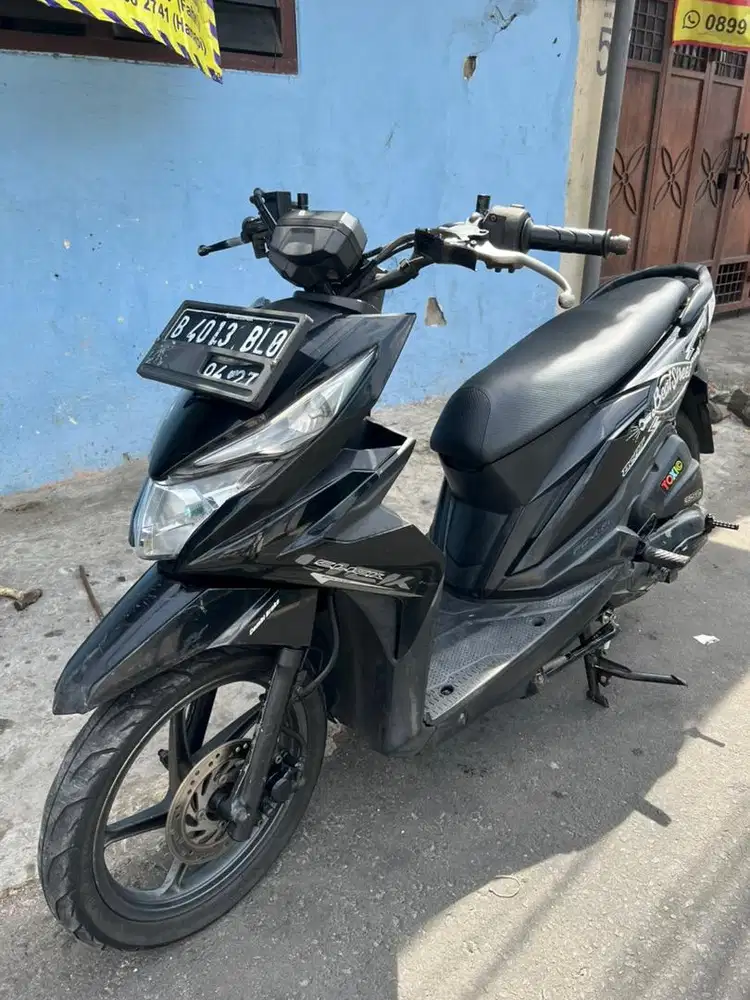 Honda Beat Street FI th 2017 hitam