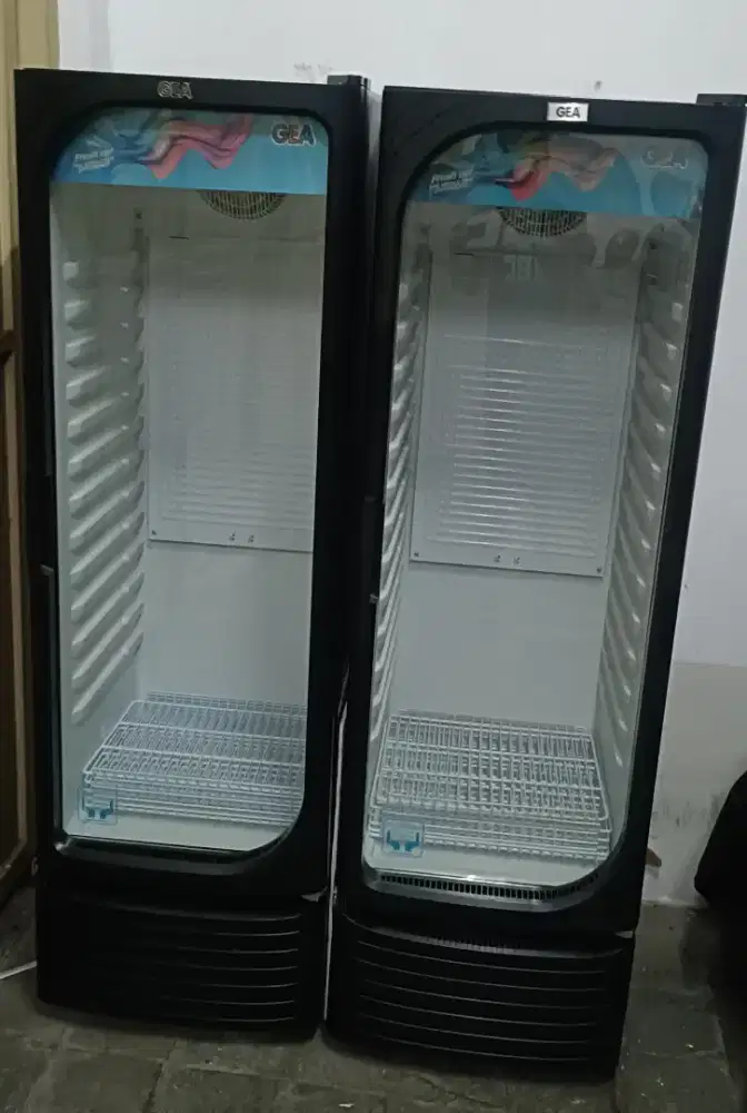 Di Jual Showcase/Pendingin Merek GEA
