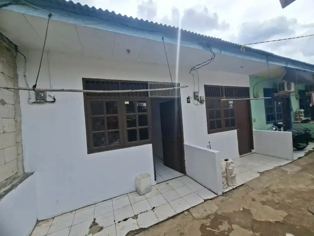 KONTRAKAN 3 PETAK CILEDUG dekat Lampu Merah Pasar Lembang